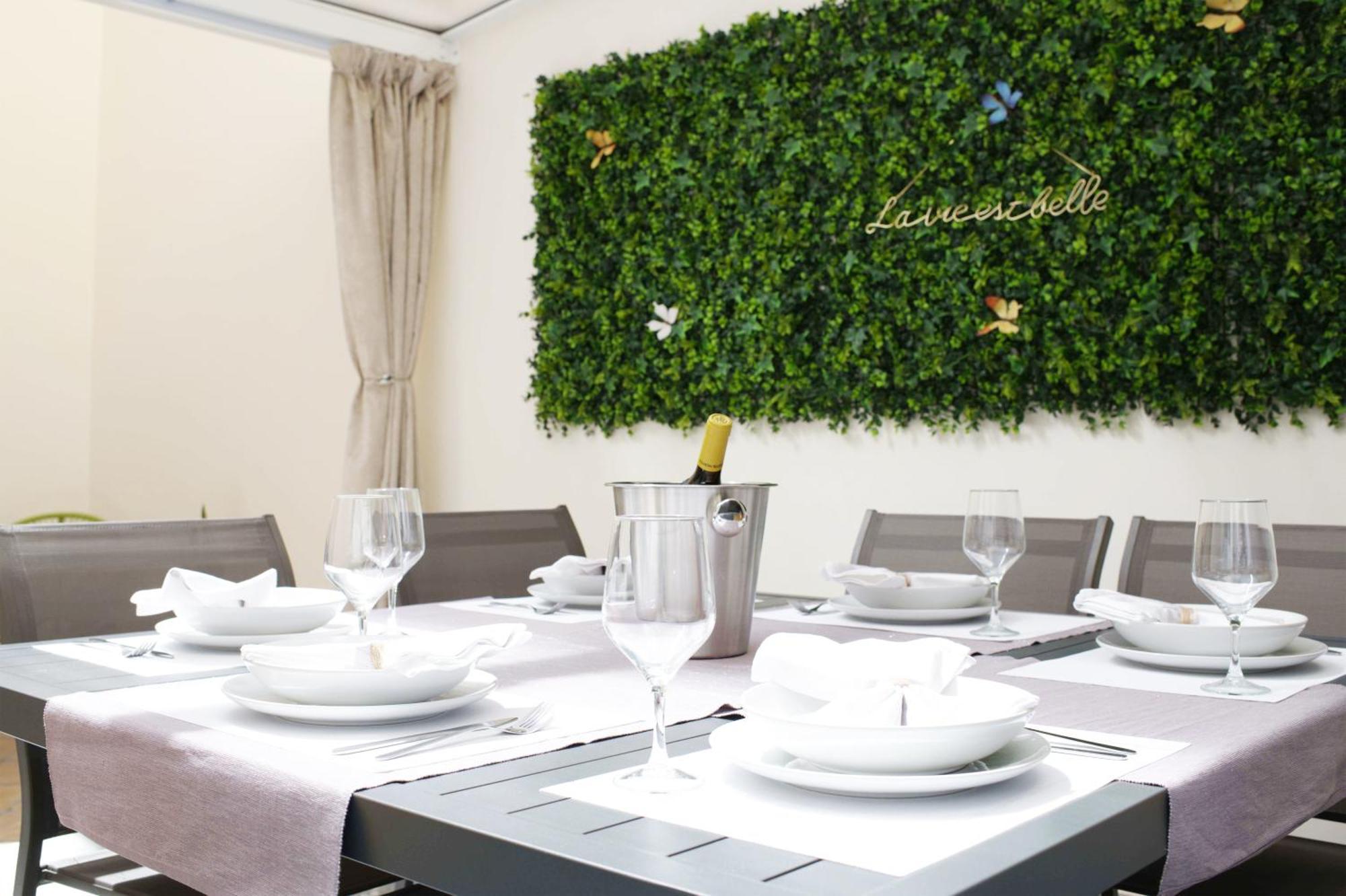 Boutique Plaza Catalonia Suites Cornella Cornellà de Llobregat Buitenkant foto