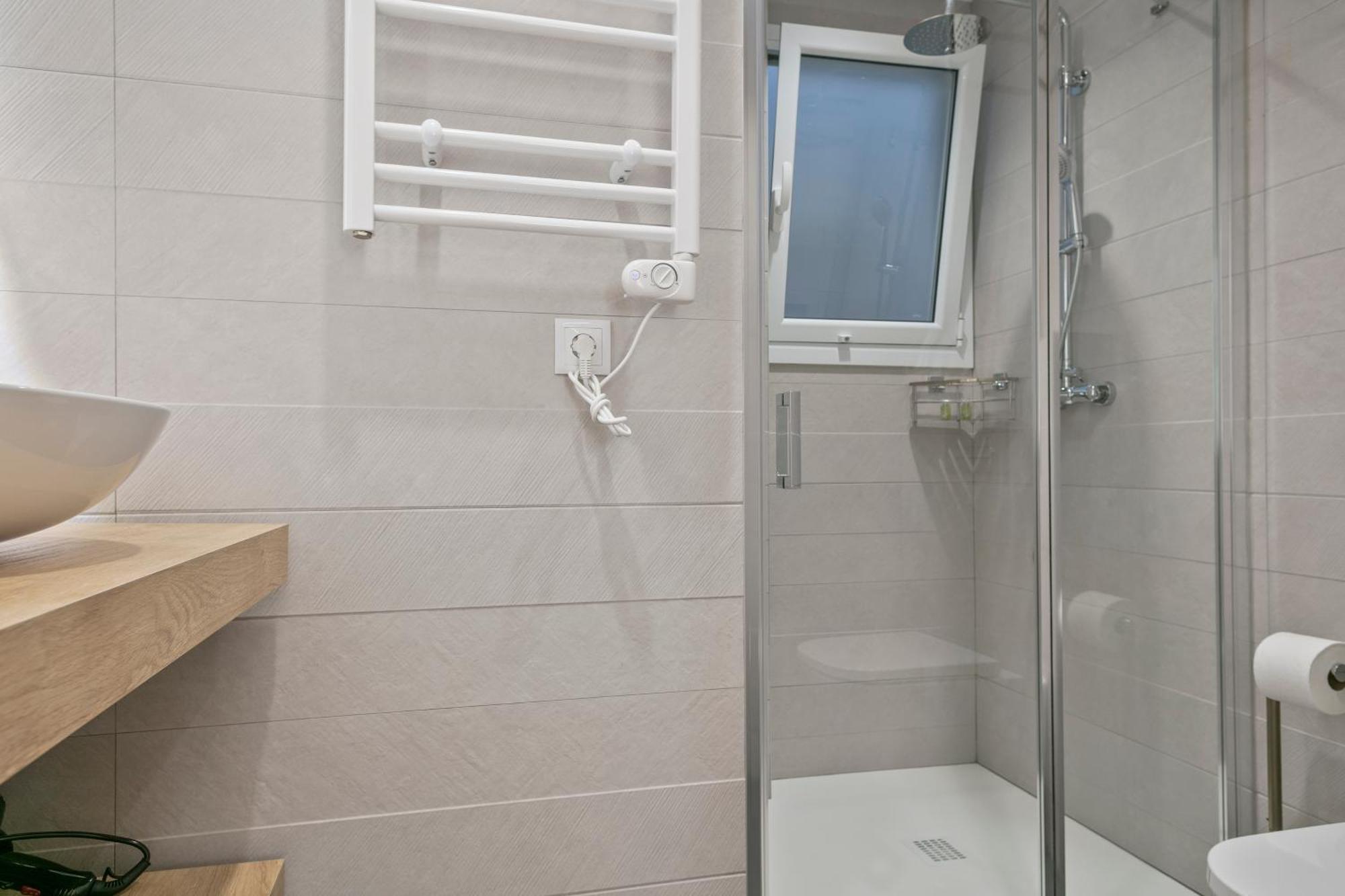 Boutique Plaza Catalonia Suites Cornella Cornellà de Llobregat Buitenkant foto