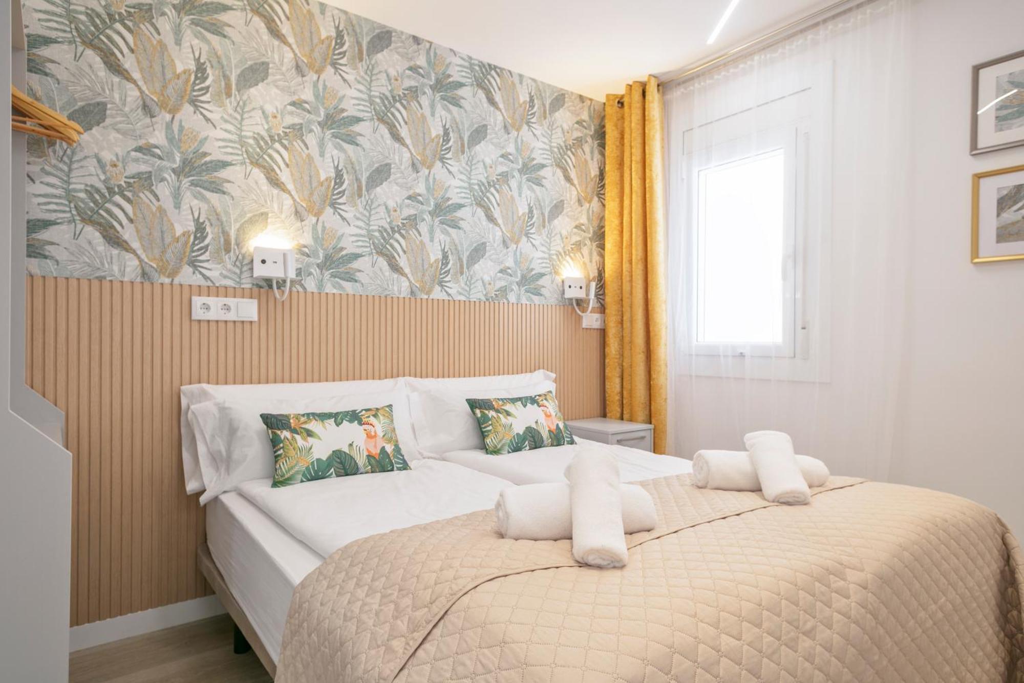 Boutique Plaza Catalonia Suites Cornella Cornellà de Llobregat Buitenkant foto