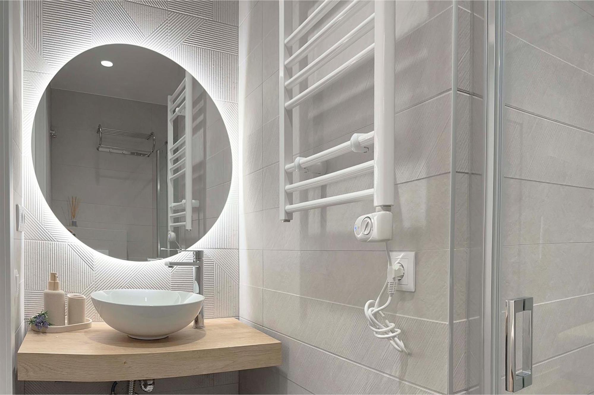 Boutique Plaza Catalonia Suites Cornella Cornellà de Llobregat Buitenkant foto